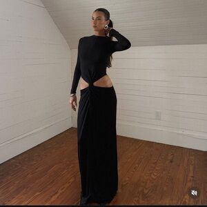 VACANZA DRAPE GOWN - BLACK